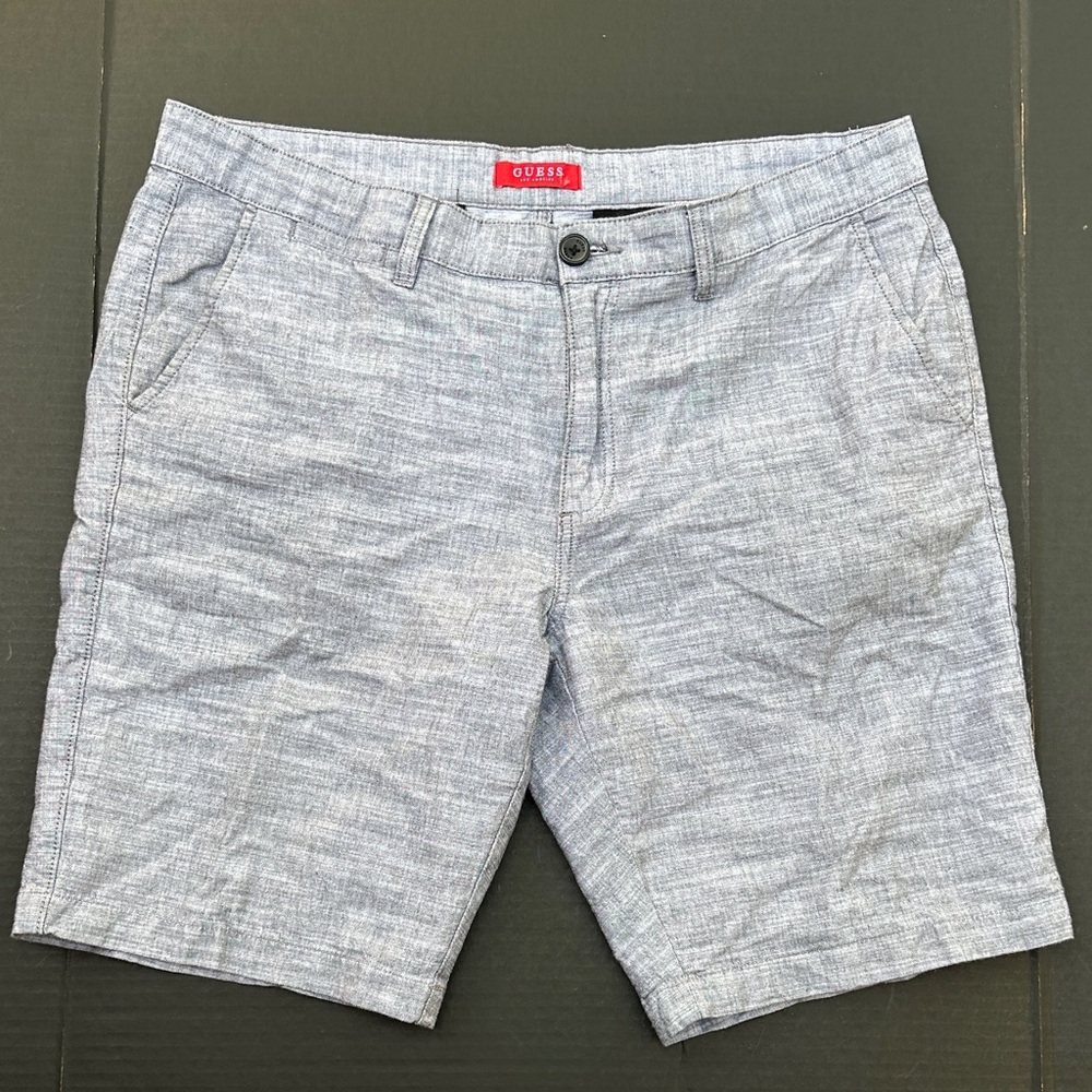 GUESS Men's Light Gray Flat Front Shorts Sz 38